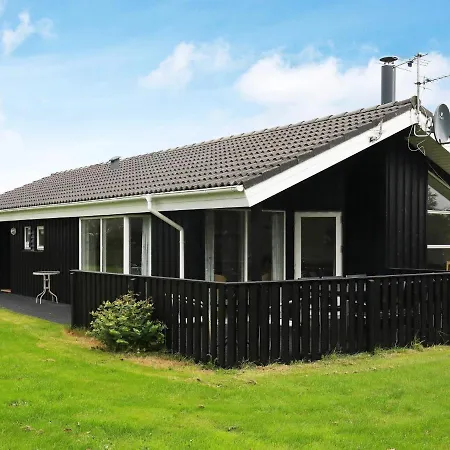 8 Person In Hj Rring Holiday home